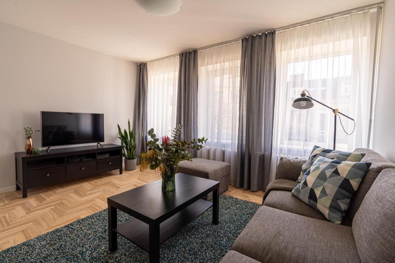 Lovely Apartment In The City Center Kaunas Bagian luar foto