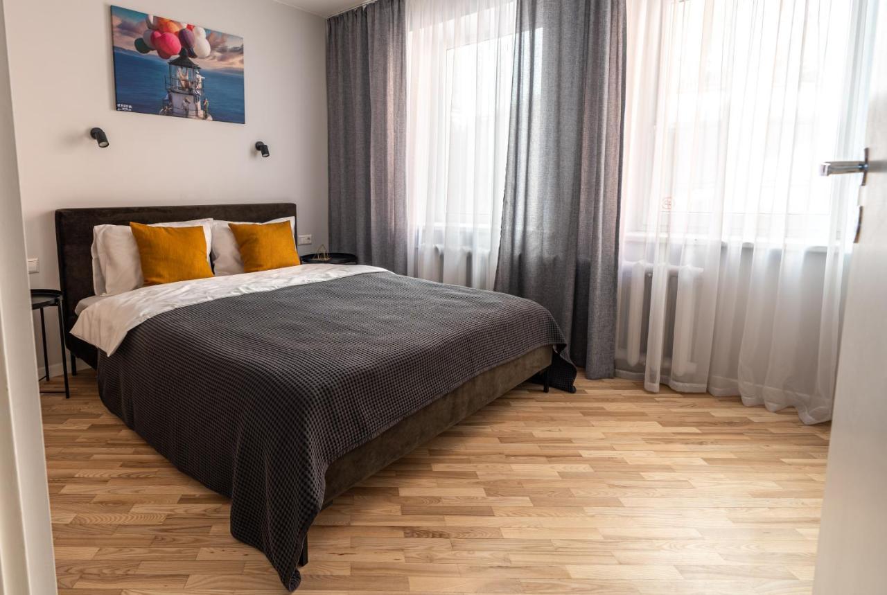 Lovely Apartment In The City Center Kaunas Bagian luar foto