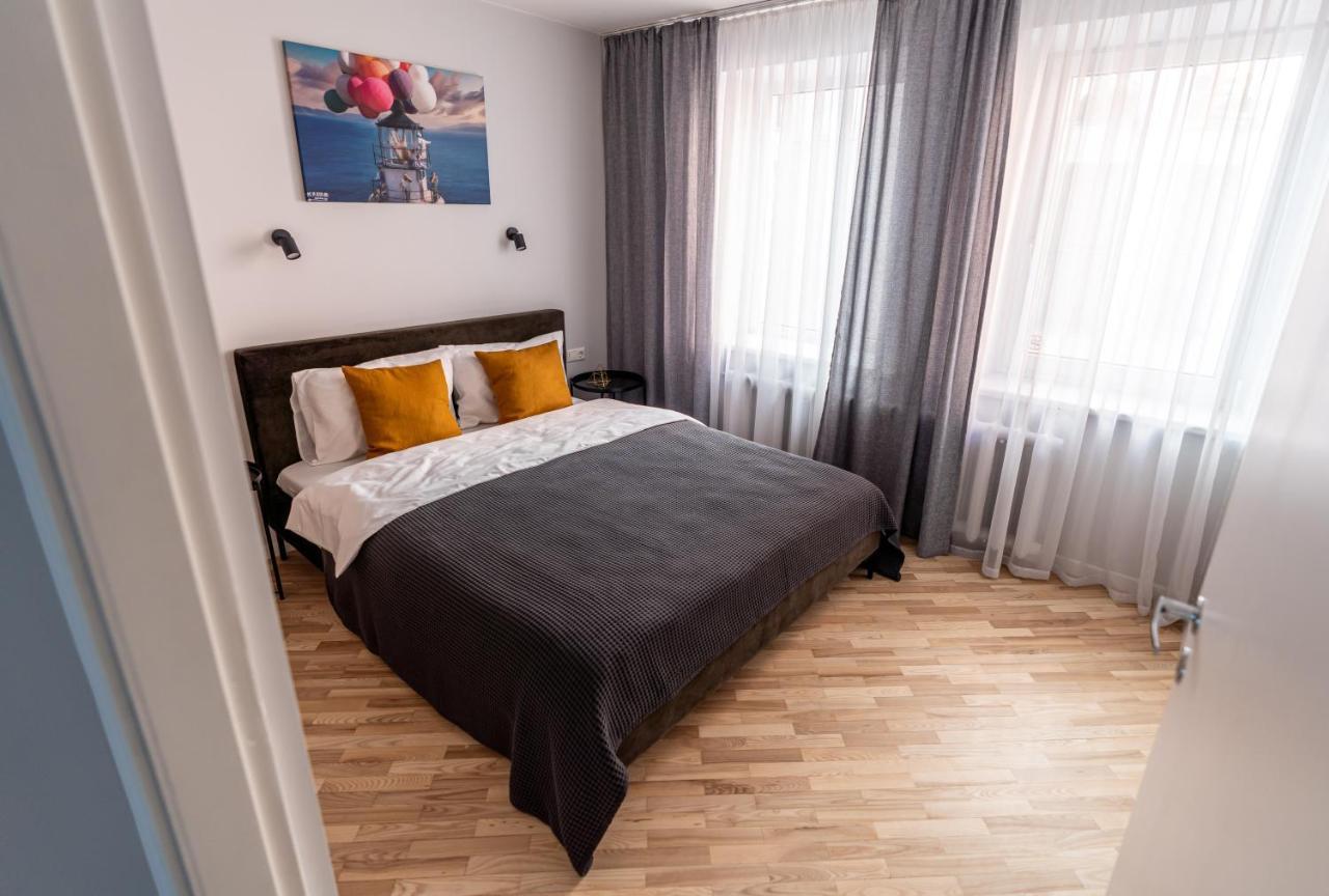 Lovely Apartment In The City Center Kaunas Bagian luar foto
