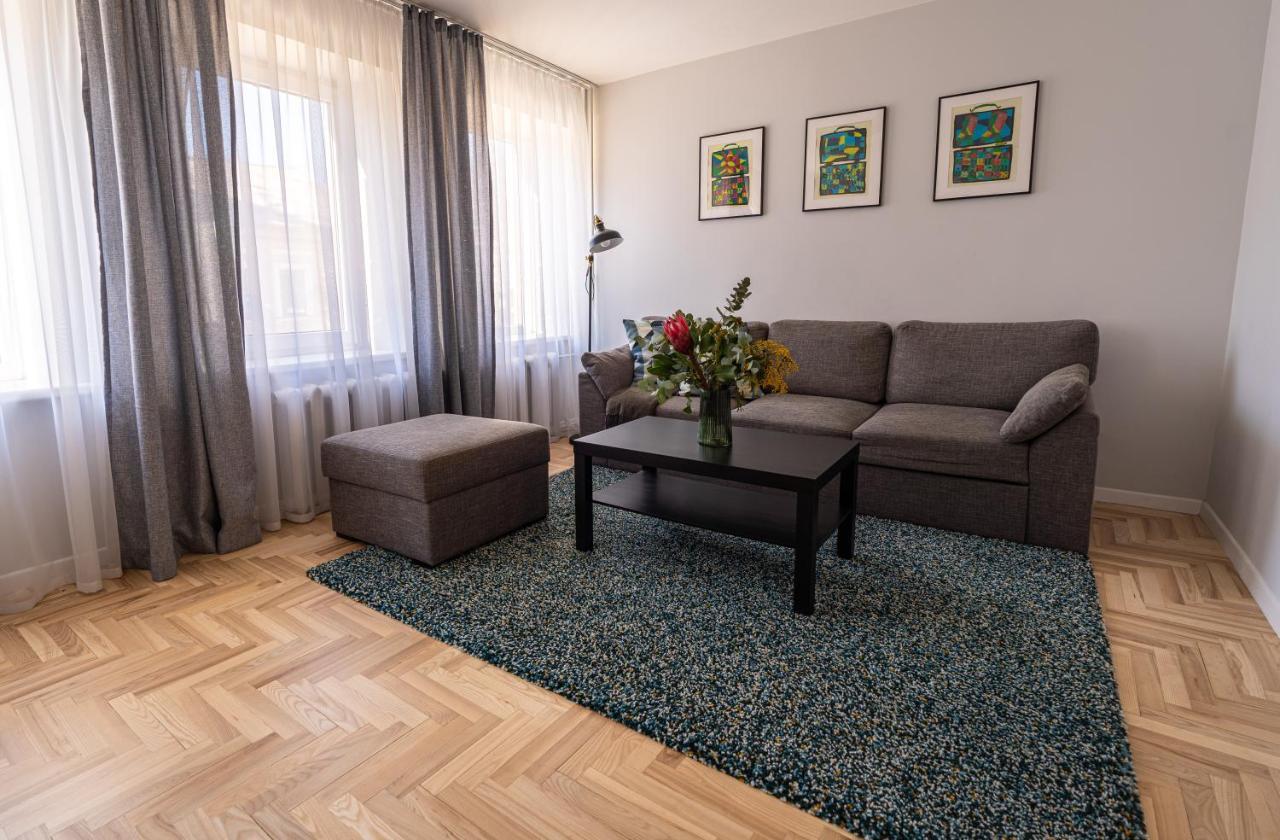 Lovely Apartment In The City Center Kaunas Bagian luar foto