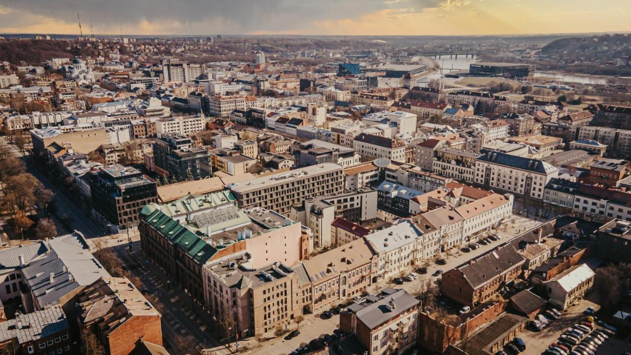 Lovely Apartment In The City Center Kaunas Bagian luar foto